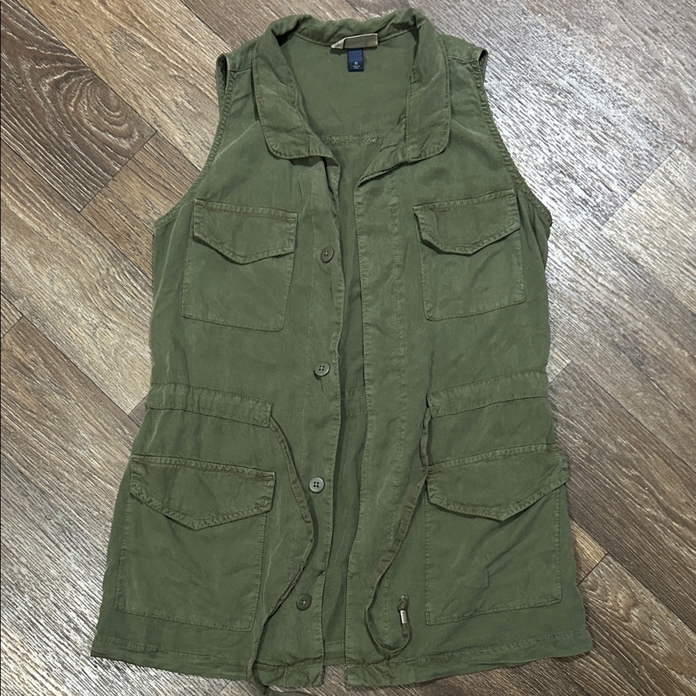 Universal Thread Utility Cargo Green Vest